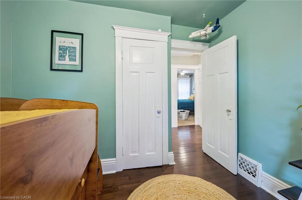 58 Balmoral Avenue N Property Photo 32