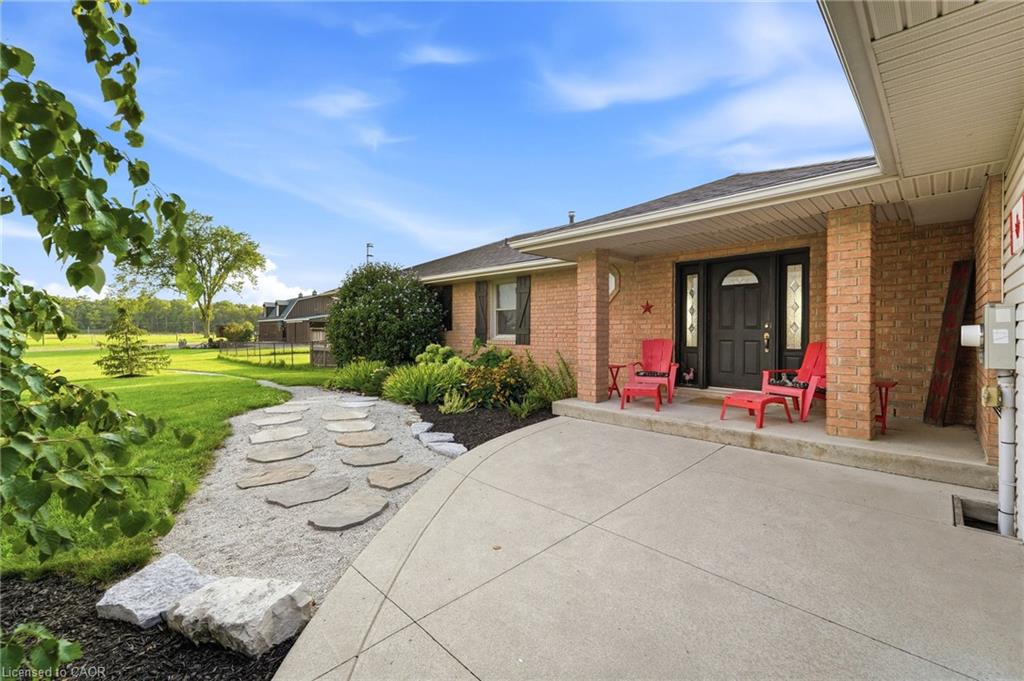 4276 Westbrook Road Property Photo 3