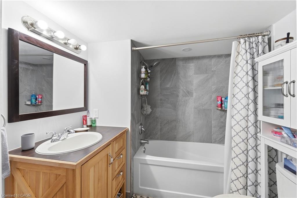 4276 Westbrook Road Property Photo 20