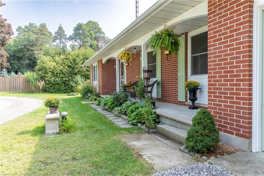 1064 Vittoria Road Property Photo 3