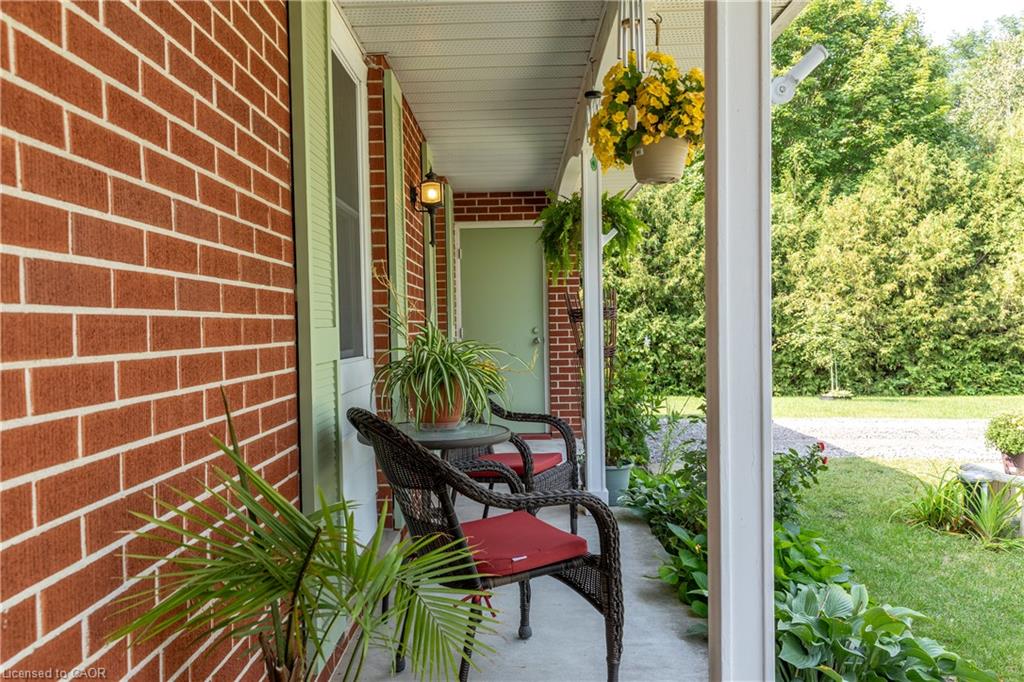 1064 Vittoria Road Property Photo 4