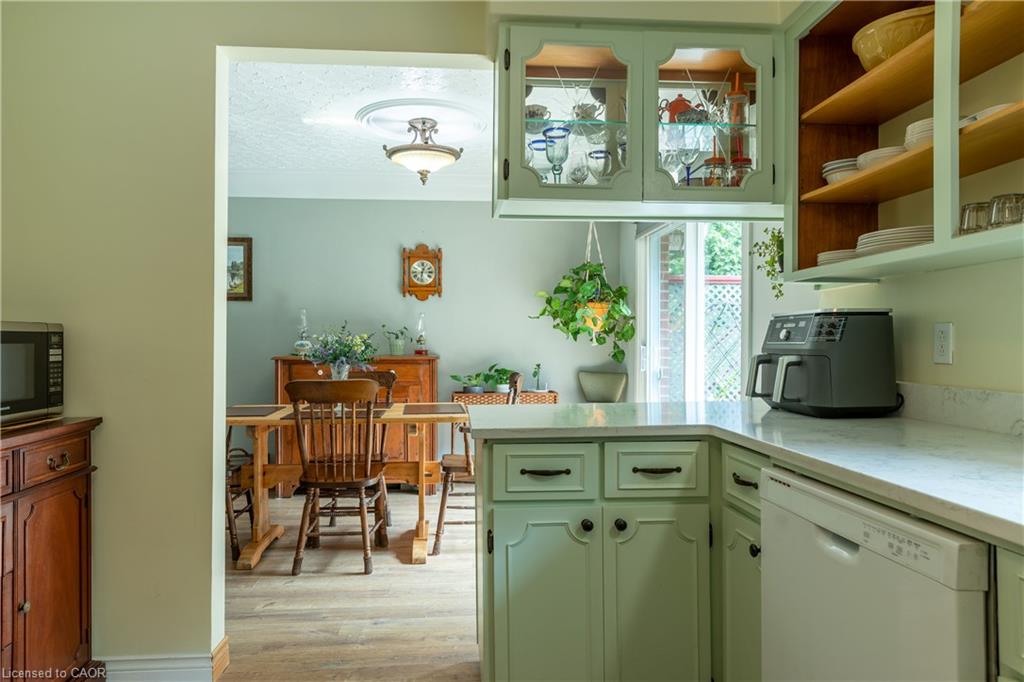 1064 Vittoria Road Property Photo 14