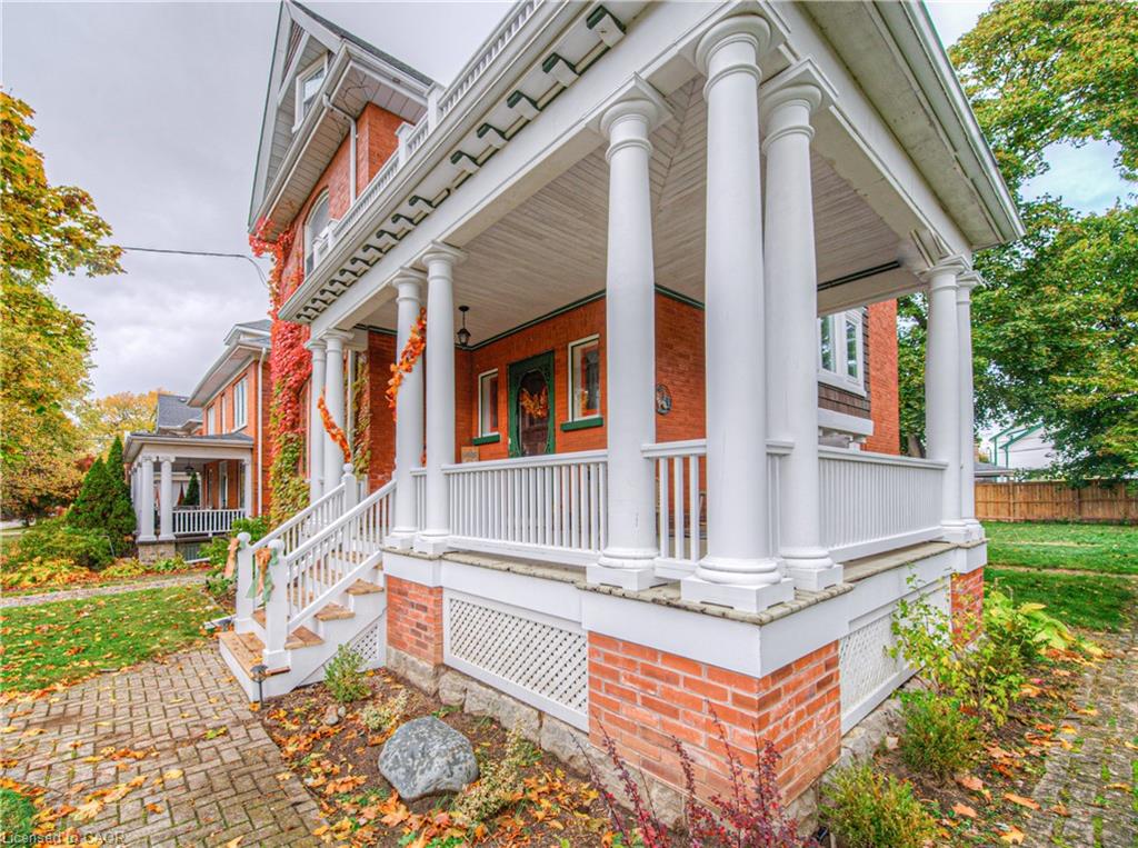 543 Queenston Road Property Photo 3