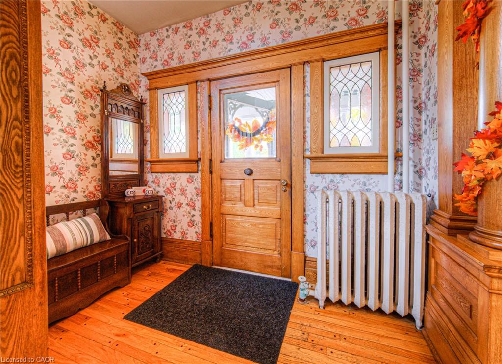 543 Queenston Road Property Photo 4