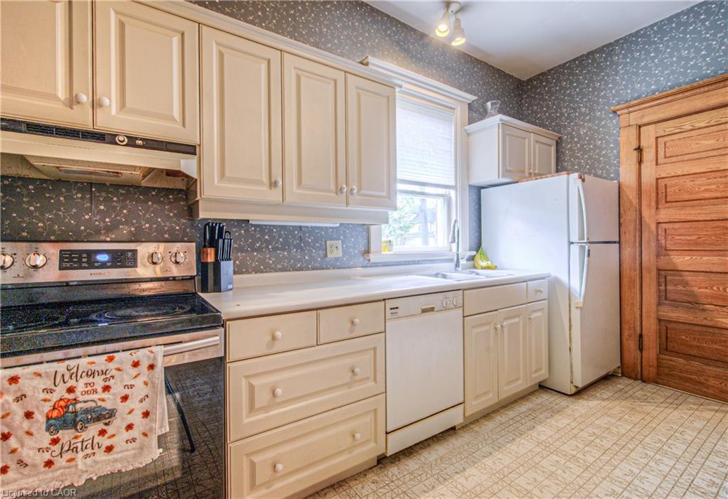 543 Queenston Road Property Photo 17