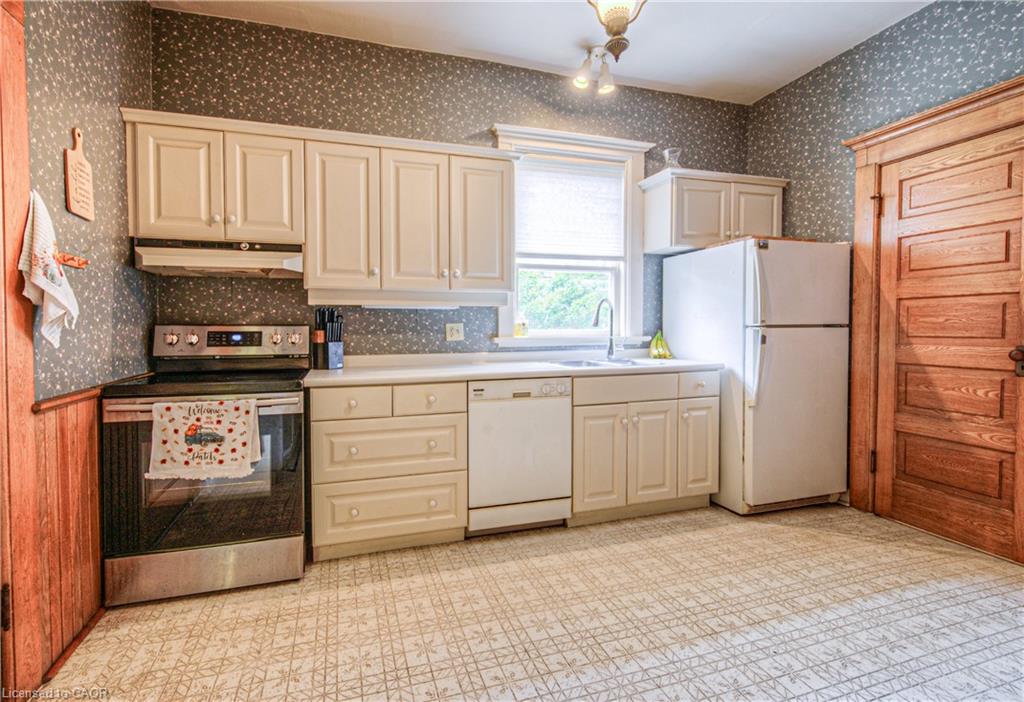 543 Queenston Road Property Photo 21