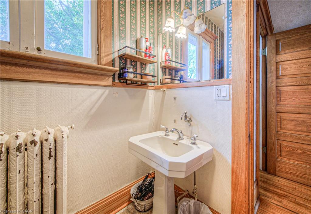 543 Queenston Road Property Photo 30