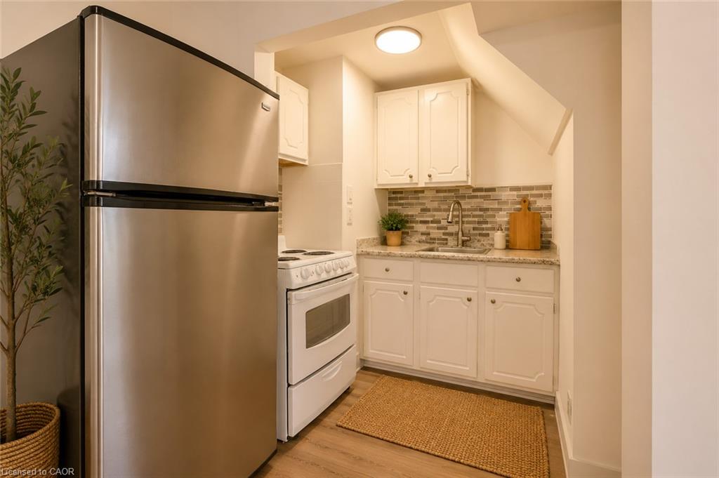 338 Hamilton Road Property Photo 12