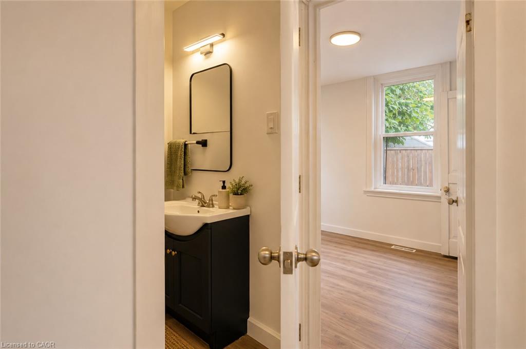 338 Hamilton Road Property Photo 21