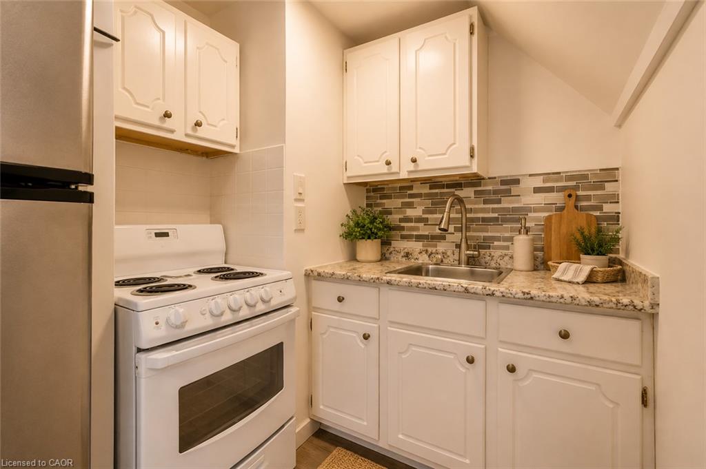 338 Hamilton Road Property Photo 34