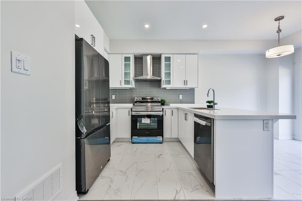 9 Wakeling Drive Property Photo 17