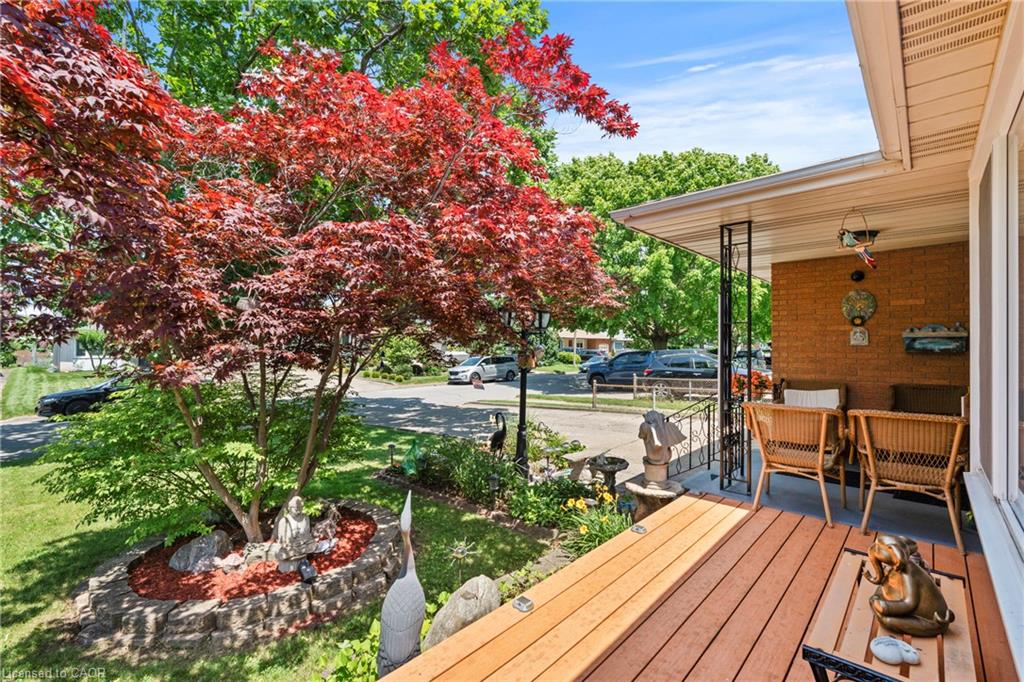 33 Meadowbrook Crescent Property Photo 4