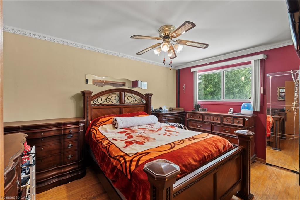 33 Meadowbrook Crescent Property Photo 14