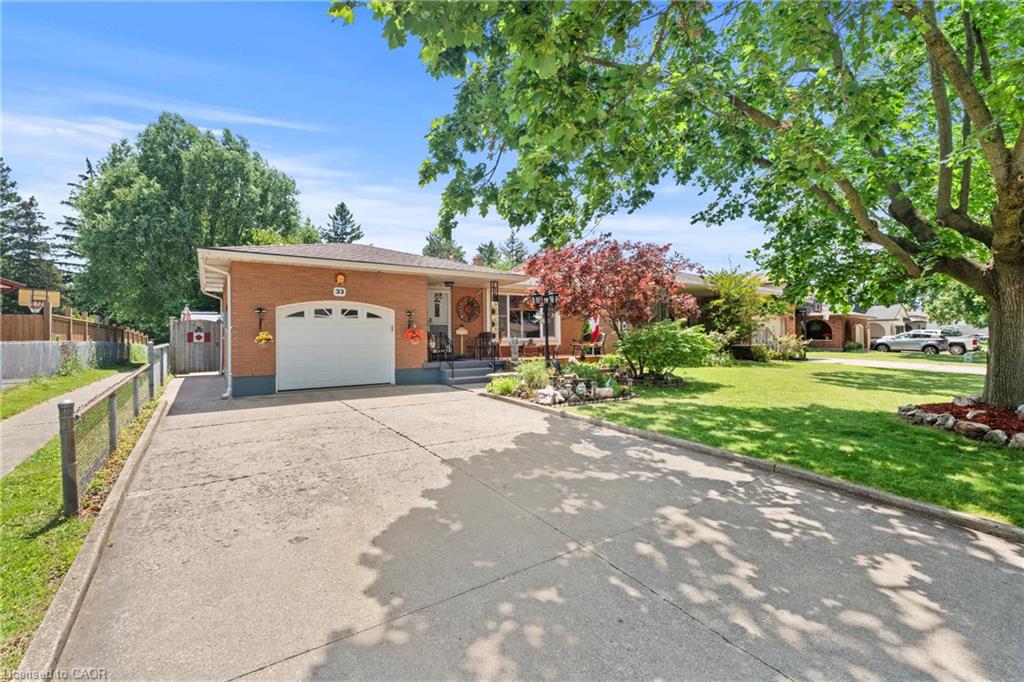 33 Meadowbrook Crescent Property Photo 42