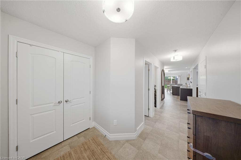 300 Hutton Street E Property Photo 6