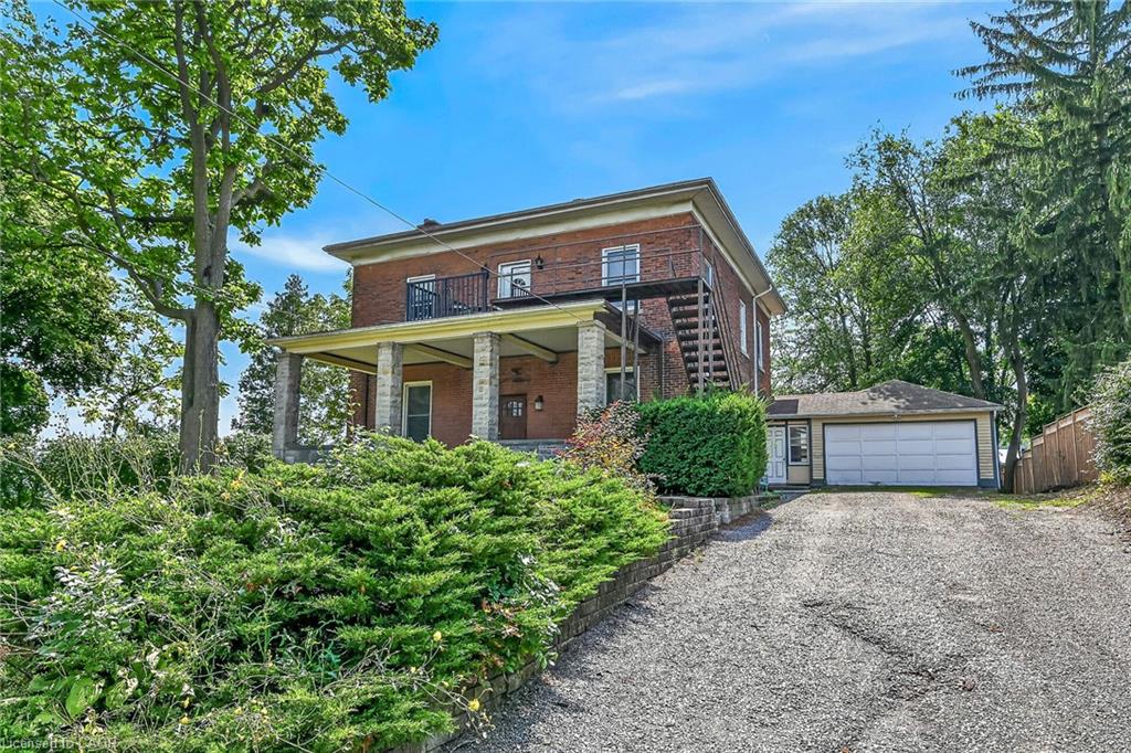15 St David Street W Property Photo 6