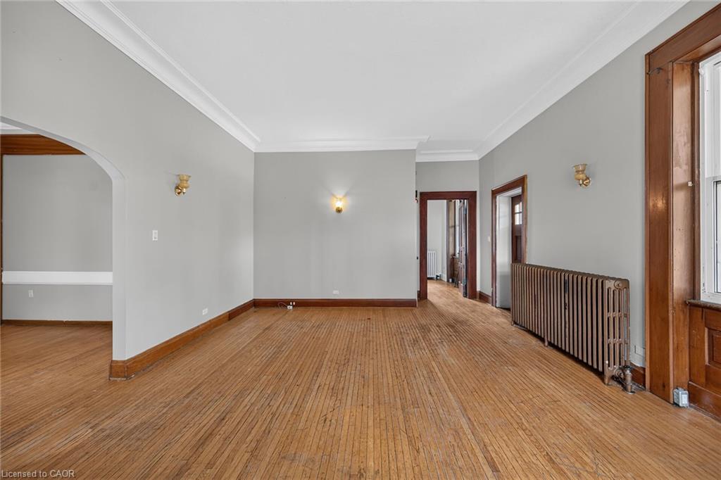 15 St David Street W Property Photo 12