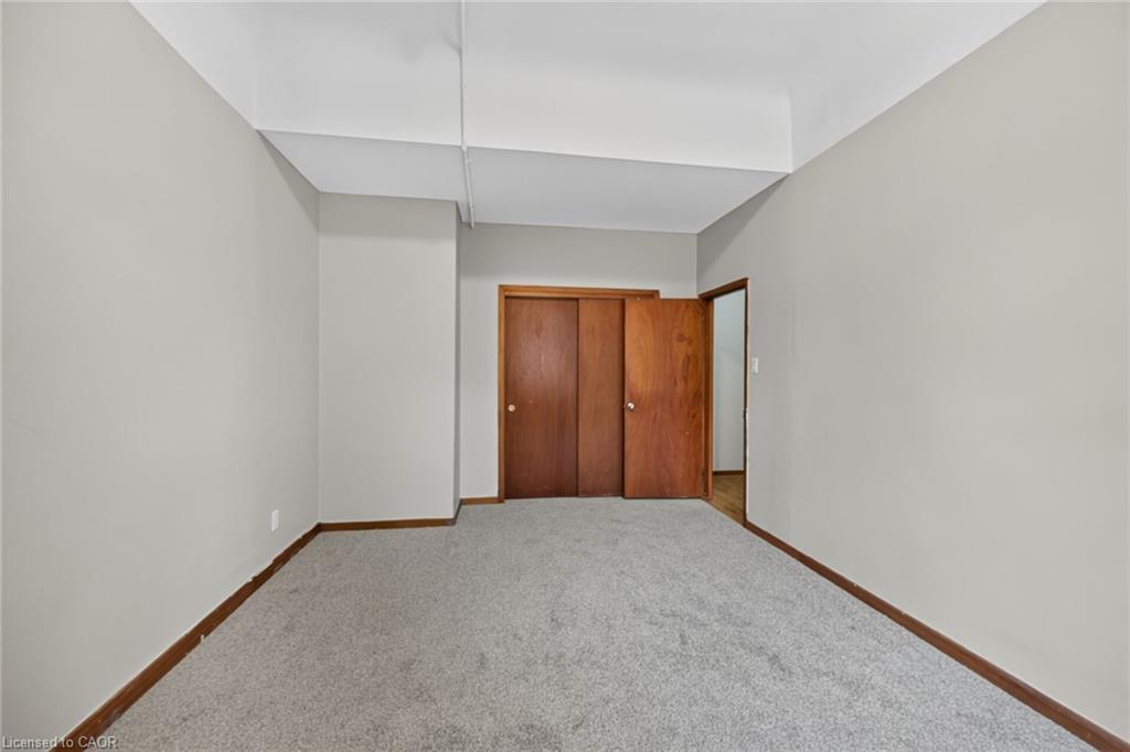 15 St David Street W Property Photo 21