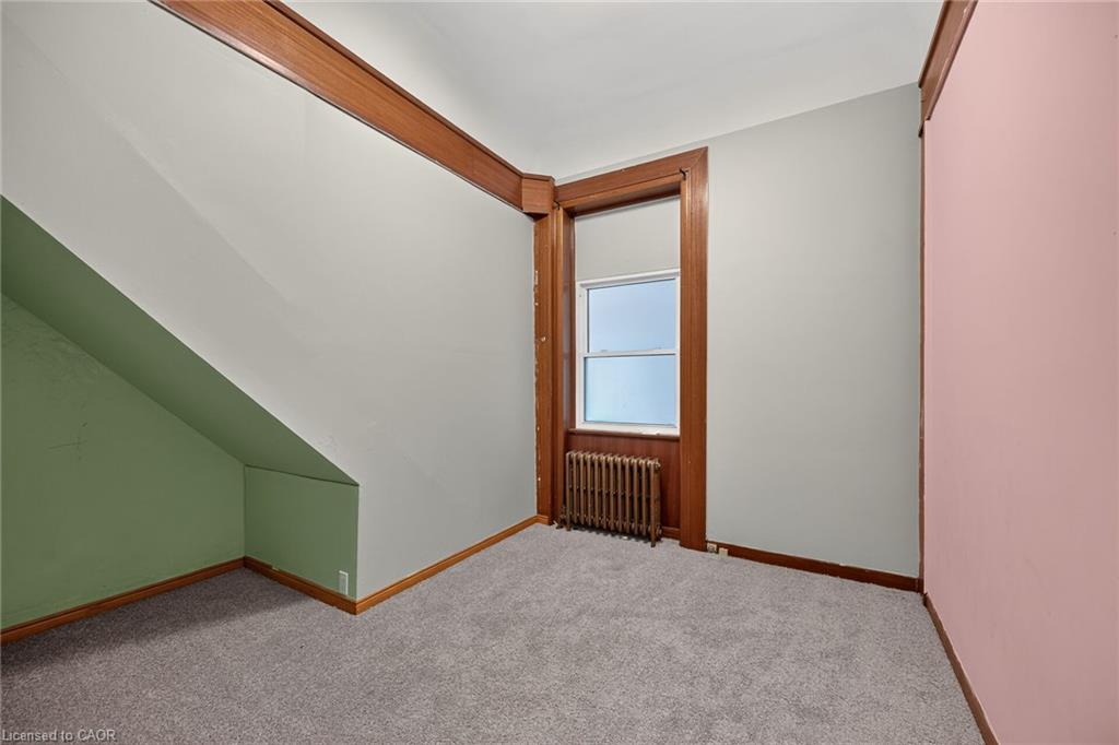 15 St David Street W Property Photo 23