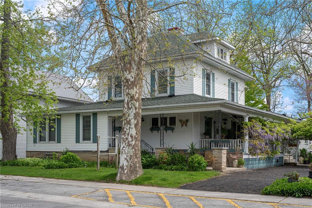 1040 Bay Street Property Photo 2