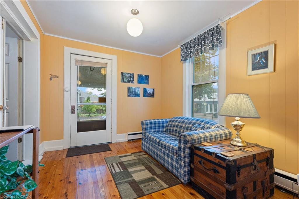 1040 Bay Street Property Photo 22