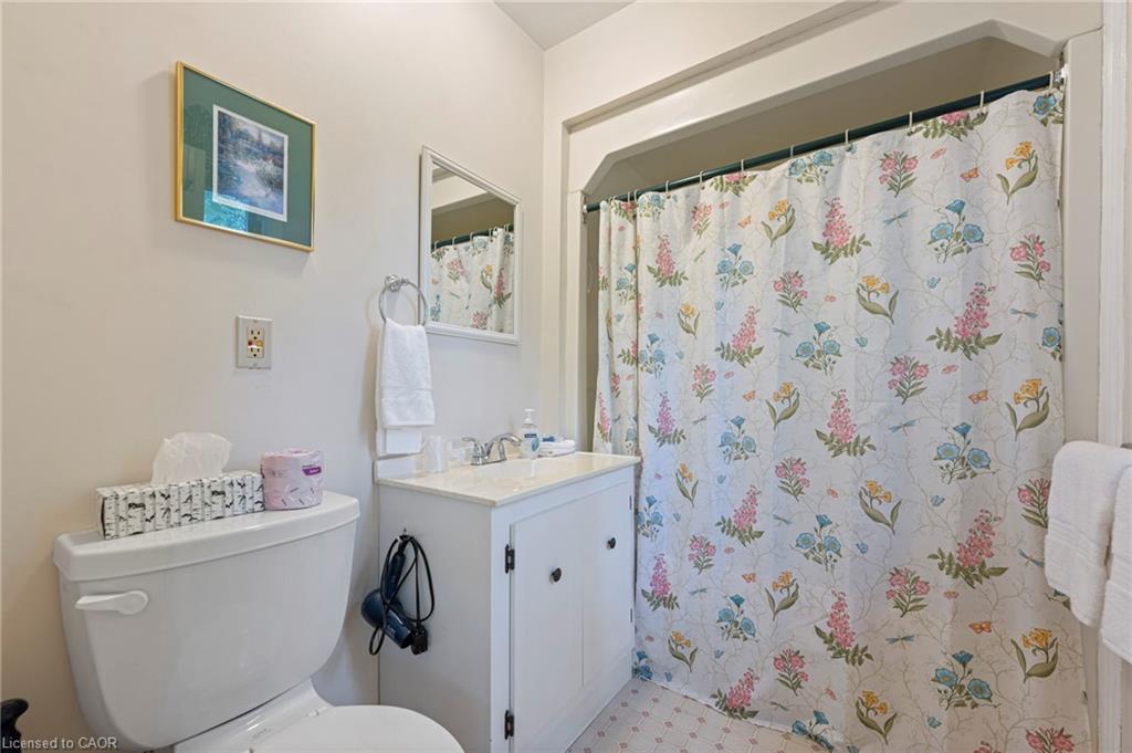 1040 Bay Street Property Photo 26