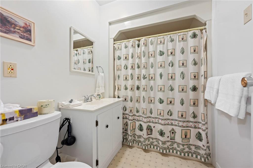 1040 Bay Street Property Photo 28