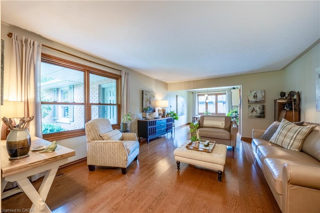 9 Sheridan Boulevard Property Photo 3