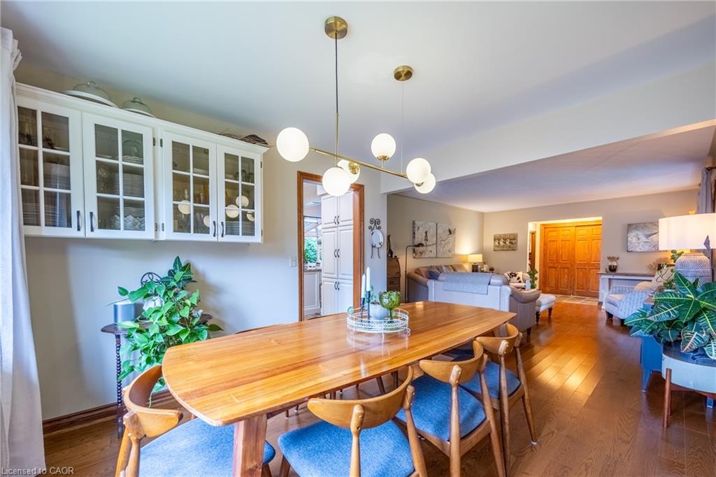 9 Sheridan Boulevard Property Photo 6