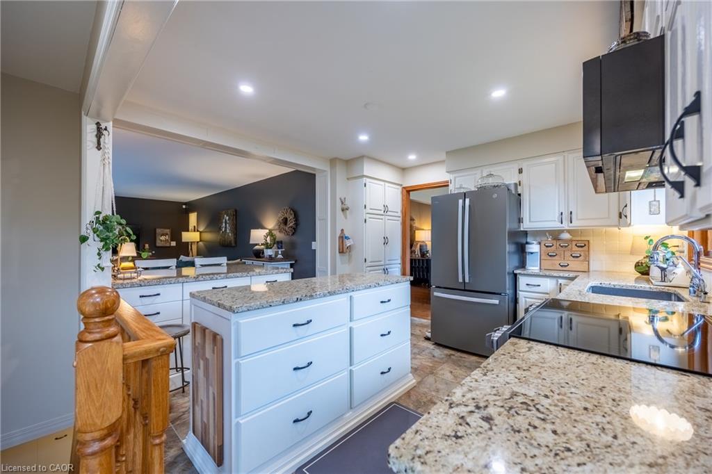 9 Sheridan Boulevard Property Photo 8