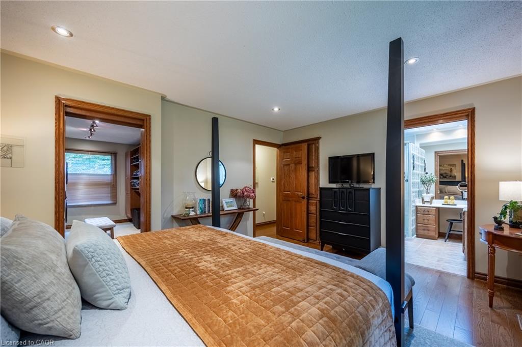 9 Sheridan Boulevard Property Photo 18