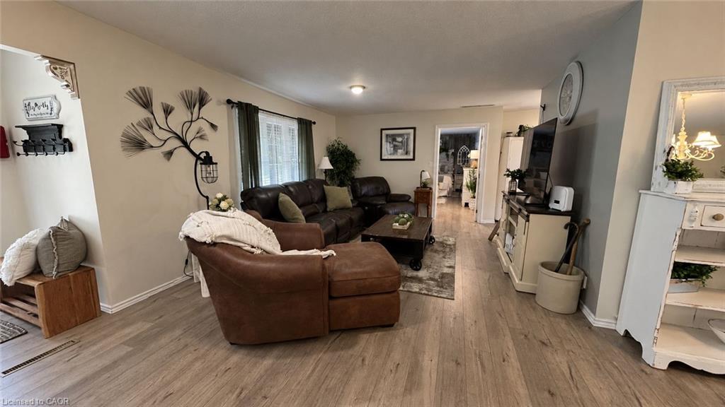 22815 Eastlawn Road Property Photo 3