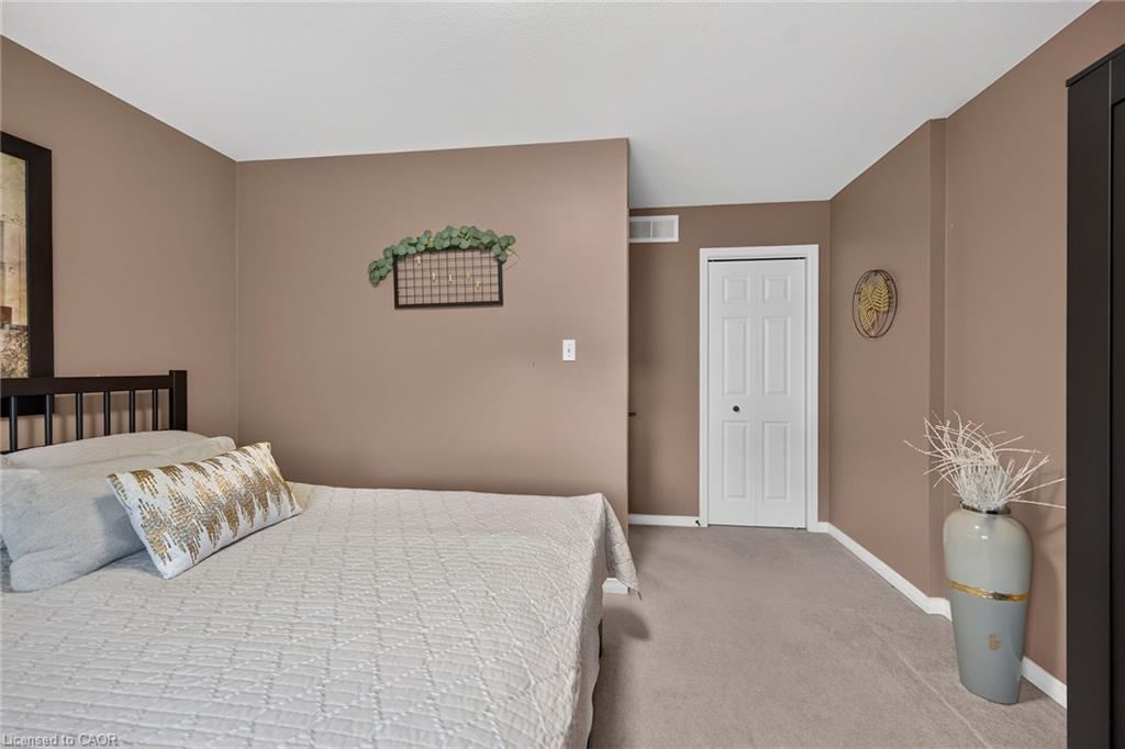 17-1328 Upper Sherman Avenue Property Photo 23