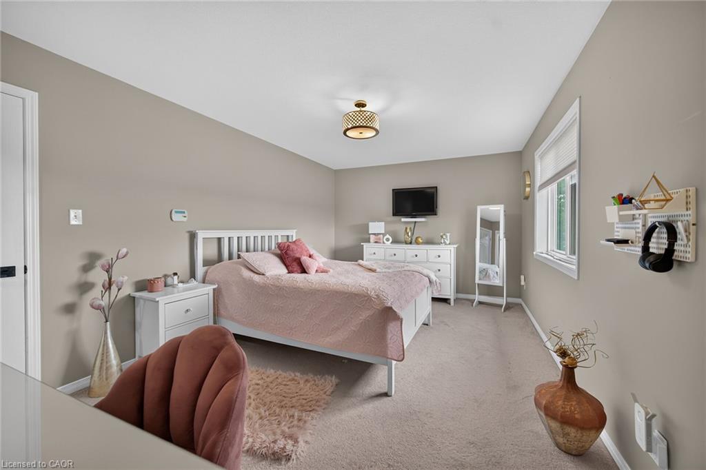 17-1328 Upper Sherman Avenue Property Photo 26