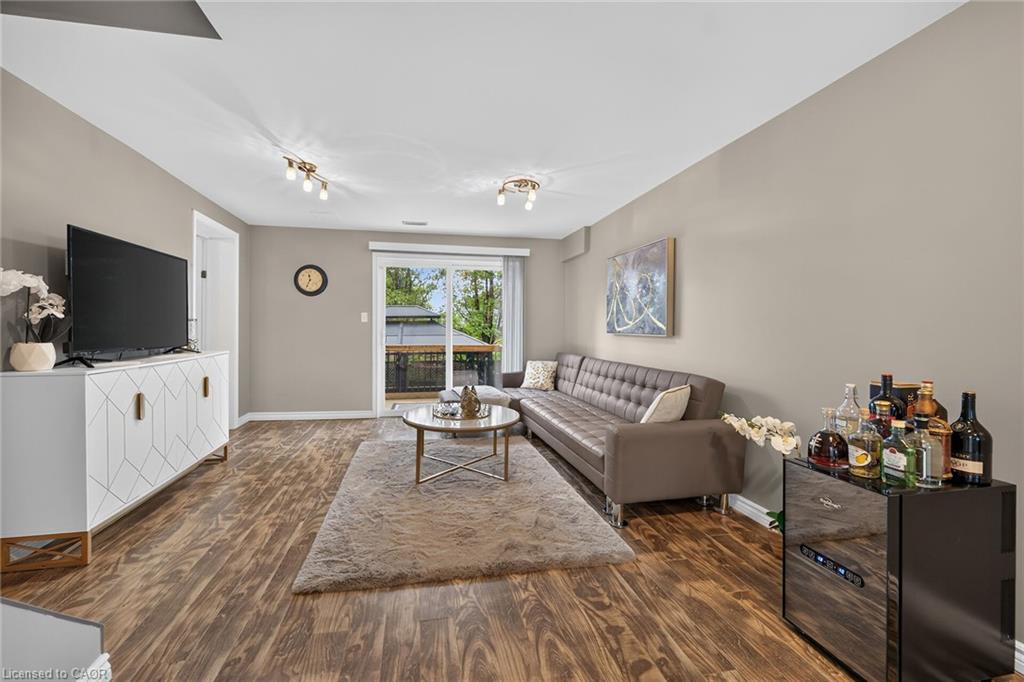 17-1328 Upper Sherman Avenue Property Photo 35