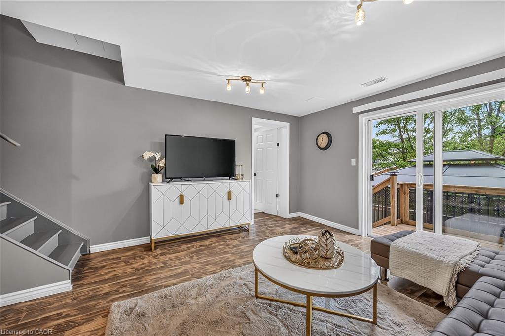 17-1328 Upper Sherman Avenue Property Photo 38