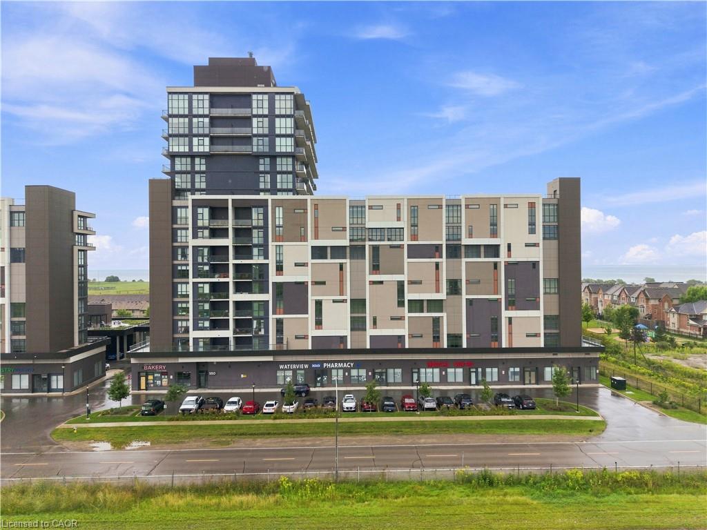 607-550 North Service Road Property Photo 1