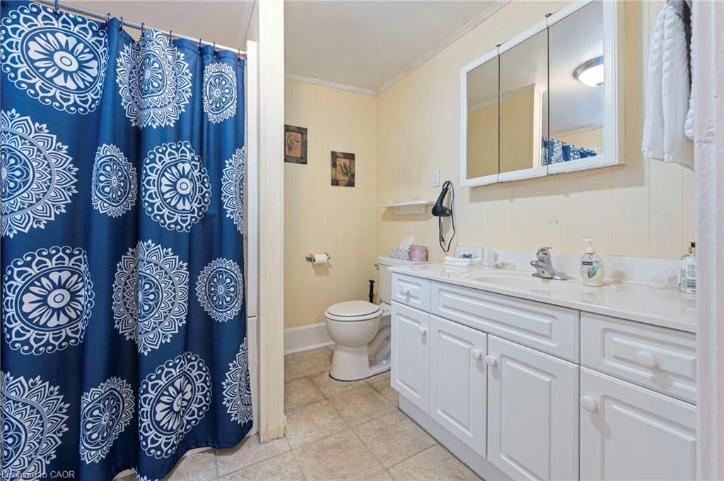 1040 Bay Street Property Photo 23