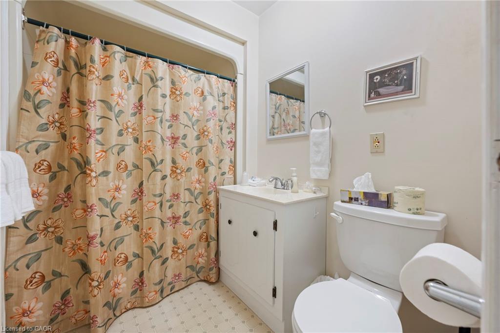 1040 Bay Street Property Photo 30
