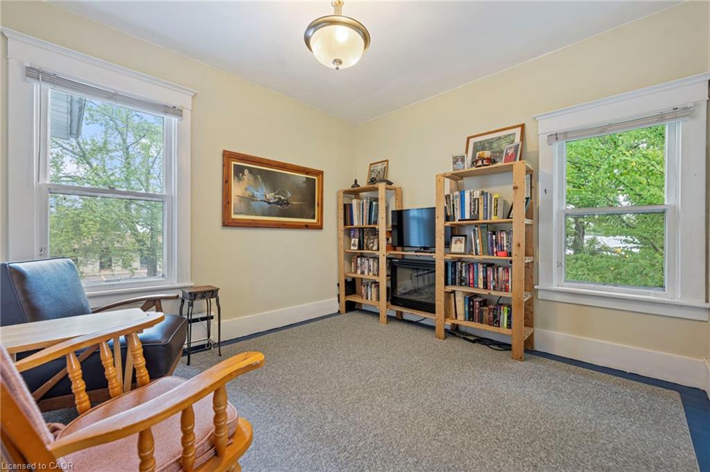 1040 Bay Street Property Photo 38