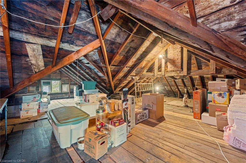 1040 Bay Street Property Photo 41