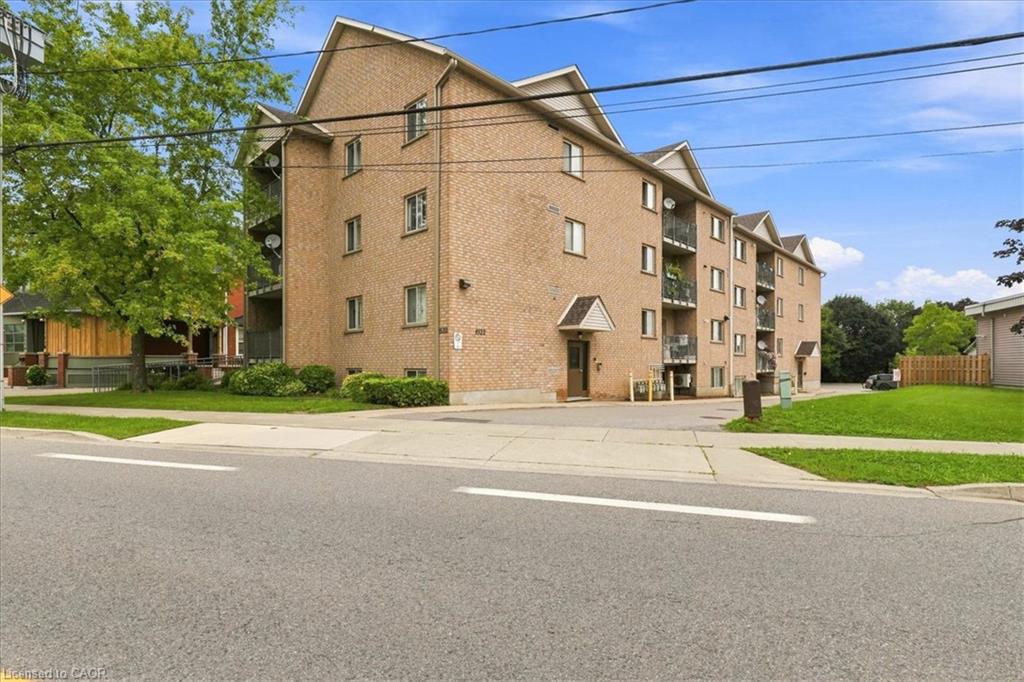 403-1522 King Street E Property Photo 1