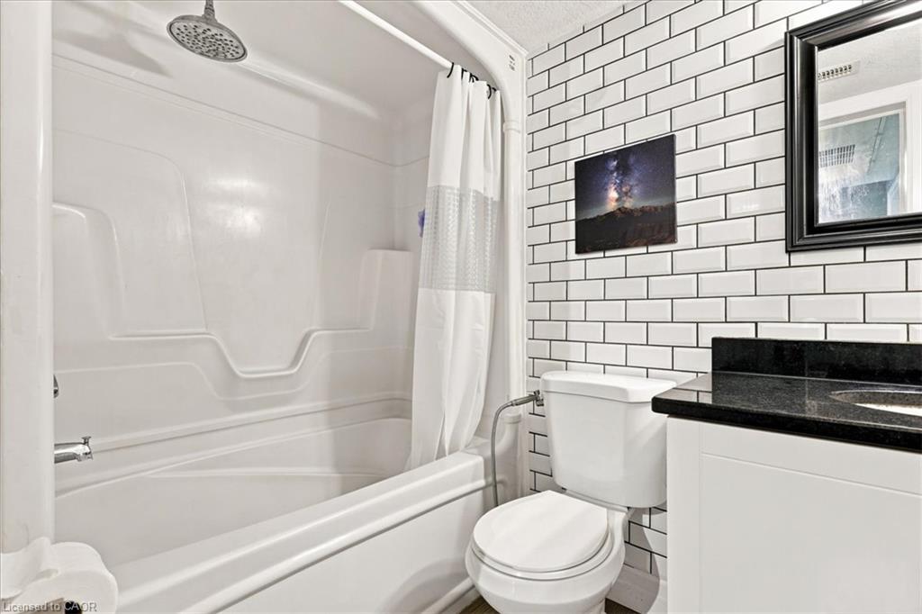 403-1522 King Street E Property Photo 15