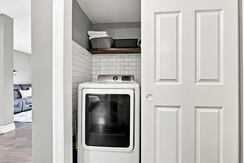 403-1522 King Street E Property Photo 19