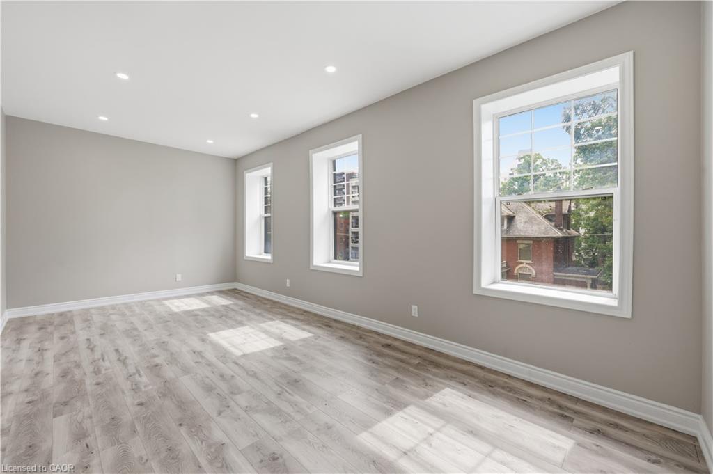 98 Duke Street Property Photo 8