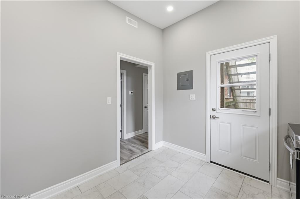 98 Duke Street Property Photo 11