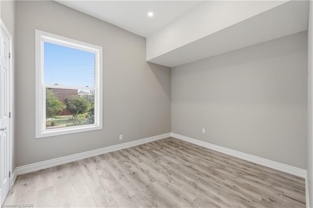 98 Duke Street Property Photo 14