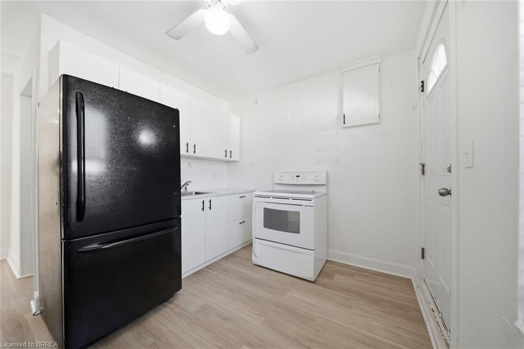 8 Russell Street Property Photo 13