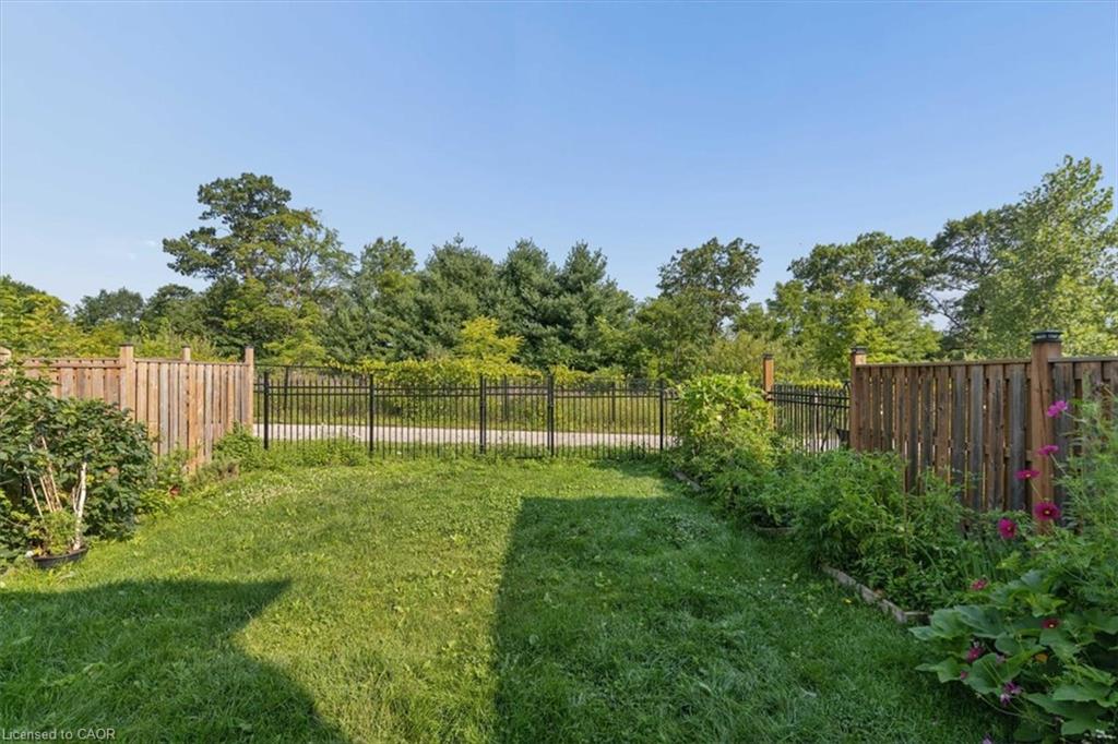 242 Moorlands Crescent Property Photo 36