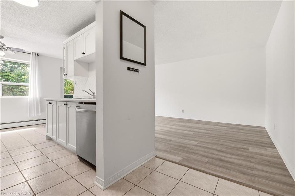 201-2411 New Street Property Photo 5